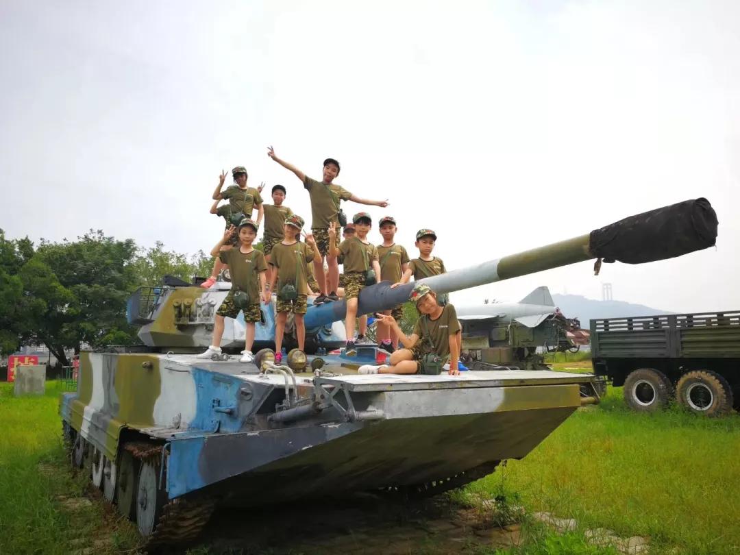 英姿颯爽小警察，精彩別樣夏令營