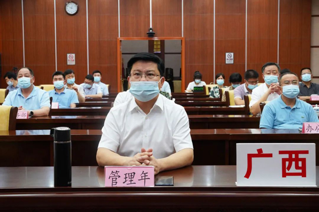 管理年參加首屆大國(guó)工匠創(chuàng)新交流大會(huì)開幕式廣西分會(huì)場(chǎng)