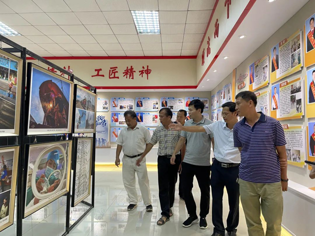 全市職工攝影展開(kāi)幕，每一張都是超然大片