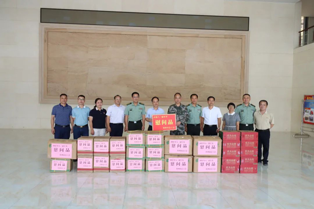 梧州市總工會領(lǐng)導(dǎo)班子“八一”走訪慰問部隊官兵，共敘軍民魚水情