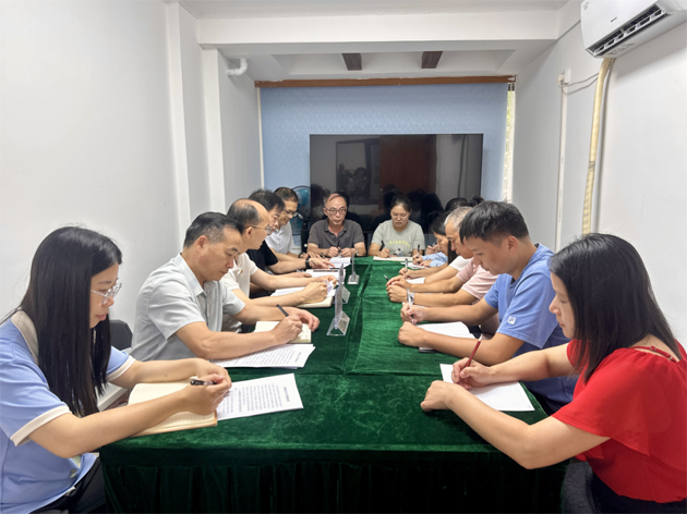 市總工會(huì)調(diào)研組到萬秀區(qū)、長洲總工會(huì)指導(dǎo)交流工會(huì)工作