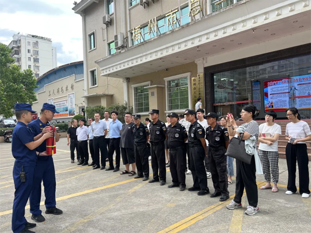 梧州市總工會(huì)與中國鐵塔梧州市分公司等單位共同舉行消防安全知識(shí)培訓(xùn)和應(yīng)急演練