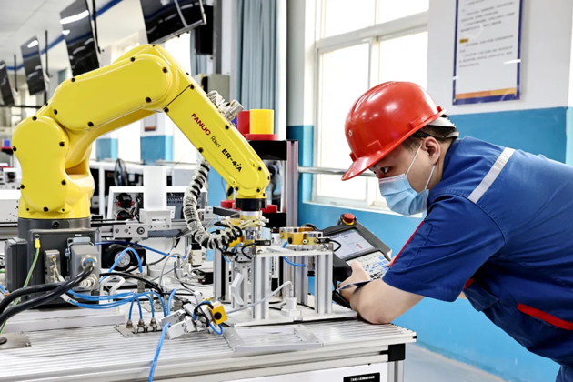 每人每年補貼標準5000元以上！我區(qū)全面推行企業(yè)新型學(xué)徒制