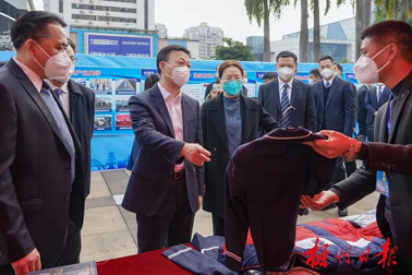 “梧州人愛用梧州產品”暨工業(yè)產品冬季展銷活動啟動