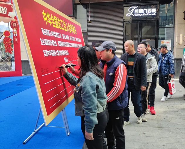 網(wǎng)約車司機(jī)入會 感受“娘家”的關(guān)愛